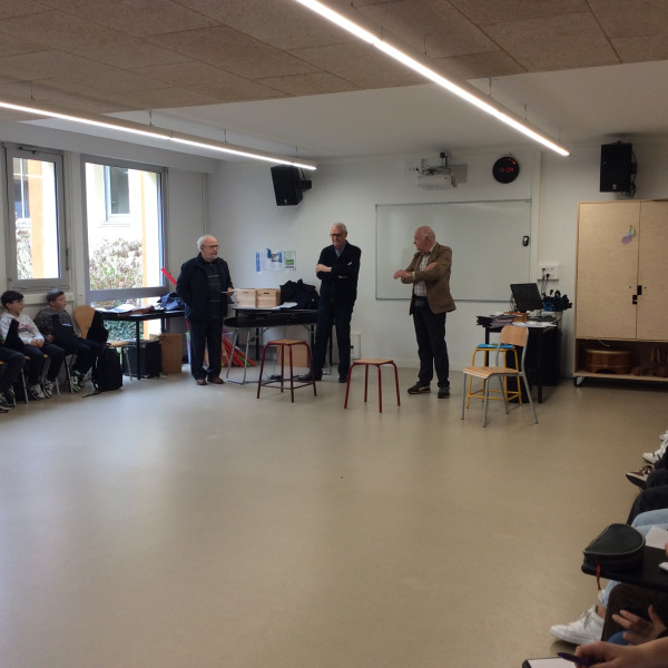 Intervention d'anciens lus au collge