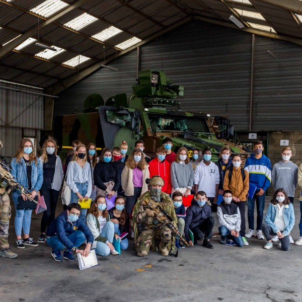 La classe Dfense en visite au 3me RIMa